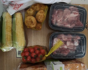 入口即化的土豆燉排骨 從食材采購到烹飪秘訣